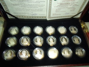 Калекцию серебреных медадий 